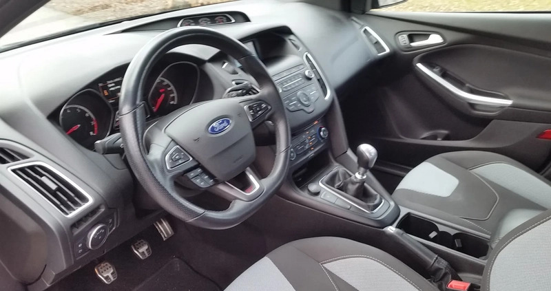 Ford Focus cena 65900 przebieg: 71100, rok produkcji 2018 z Rzeszów małe 742